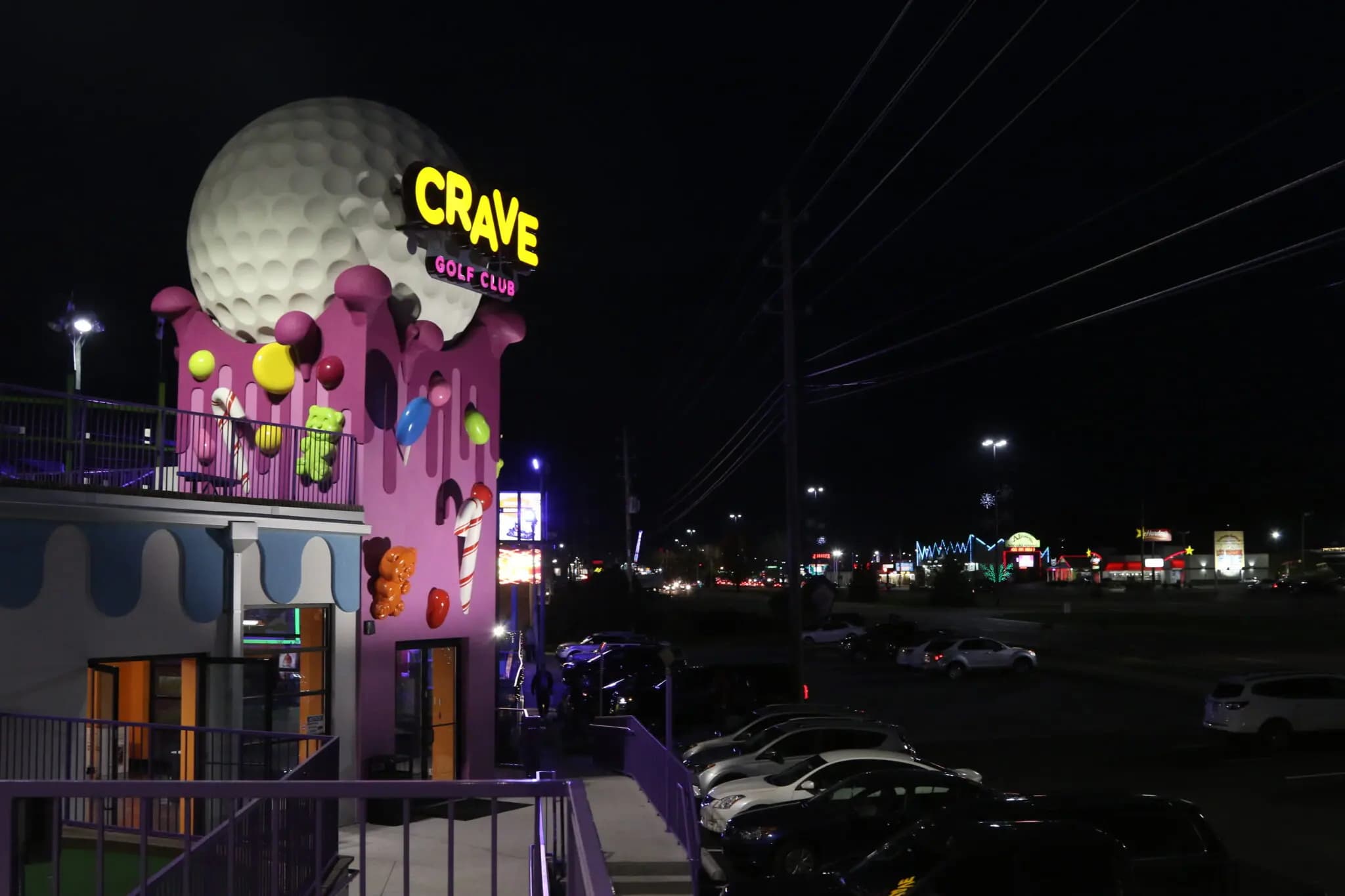 Crave Golf Club - Night