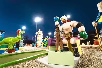 toy-box-mini-golf-at-night