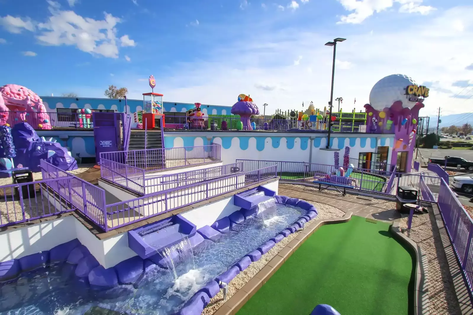 rooftop mini golf course pigeon forge