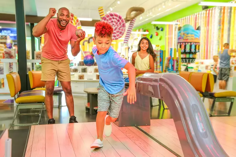 mini bowling
