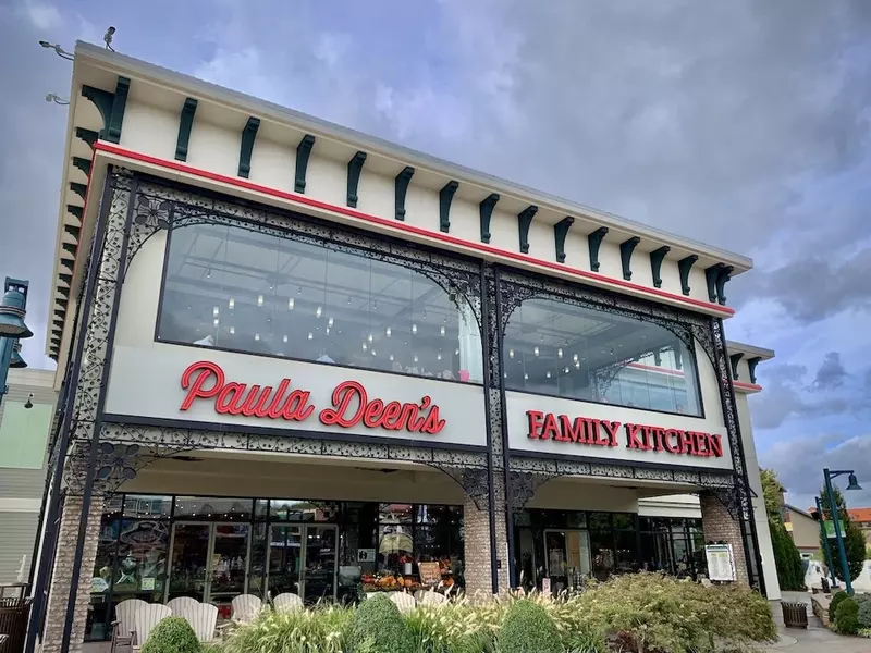 paula deen's family kitchen