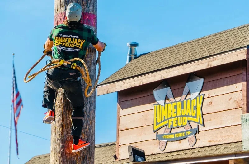 lumberjack feud supper show pigeon forge