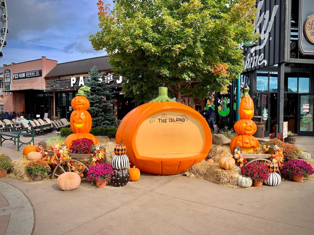 fall in pigeon forge